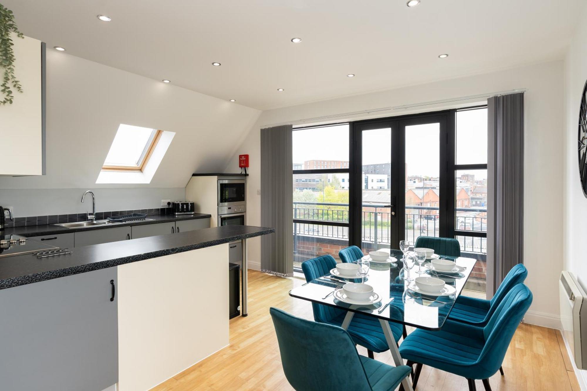 Cotels - The Millhouse: Modern With Ultrafast Wi-fi & Work Desks Derby